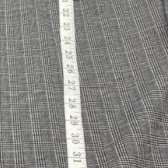 ADRIANNA PAPELL Ponte Knit
Jacquard Plaid Black Gray Size
Medium Jacket Coat - Picture 8 of 8